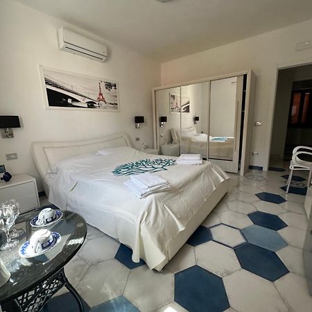 Suites De Mar Santa Teresa Gallura Kültér fotó