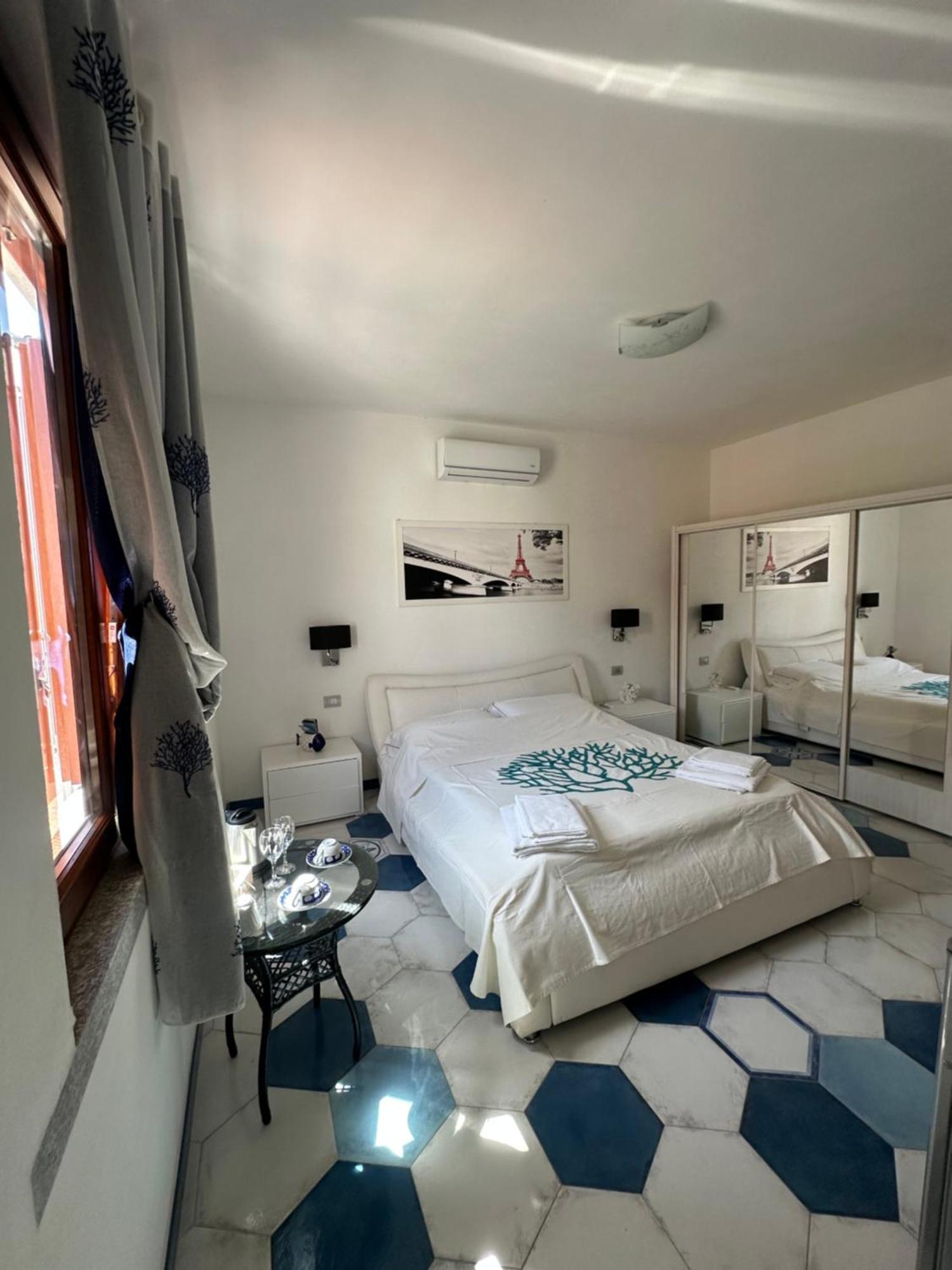 Suites De Mar Santa Teresa Gallura Kültér fotó