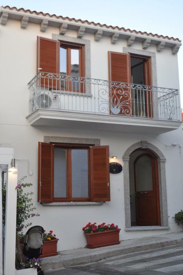 Suites De Mar Santa Teresa Gallura Kültér fotó