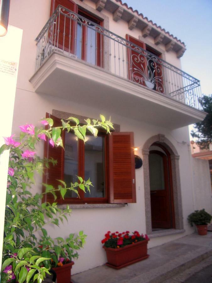 Suites De Mar Santa Teresa Gallura Kültér fotó