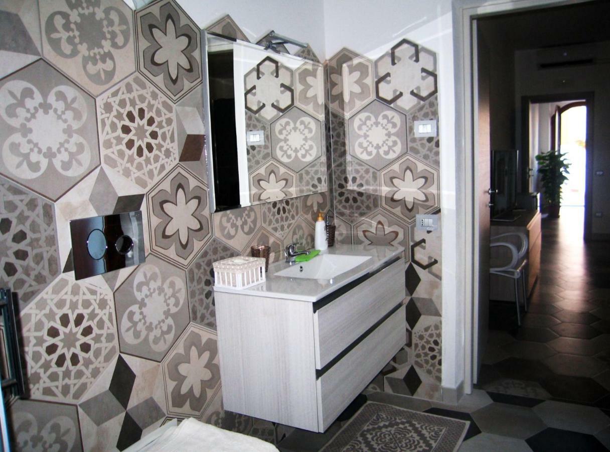 Suites De Mar Santa Teresa Gallura Kültér fotó