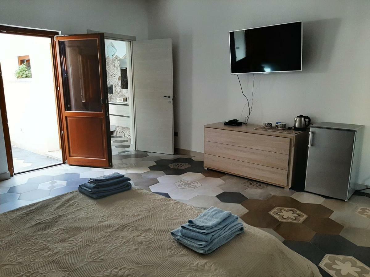 Suites De Mar Santa Teresa Gallura Kültér fotó